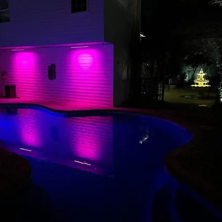 5 Bedroom - Sleeps 8! Steps From Bourbon Street! New Orleans Exterior photo