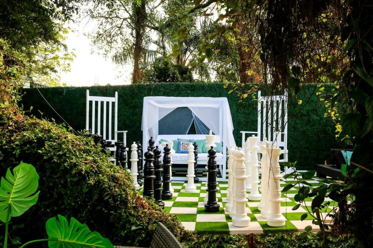 5 Bedroom - Sleeps 8! Steps From Bourbon Street! Villa Nueva Orleans