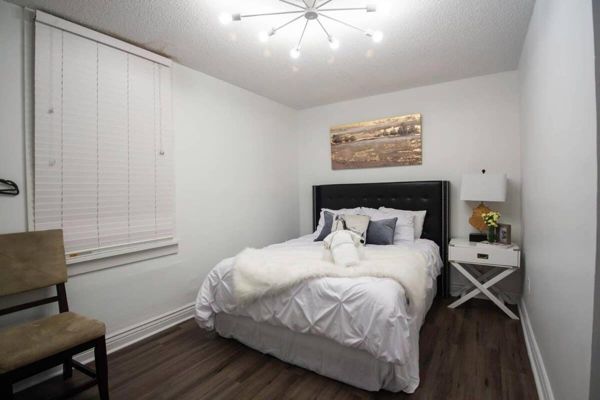 5 Bedroom - Sleeps 8! Steps From Bourbon Street! Villa Nueva Orleans