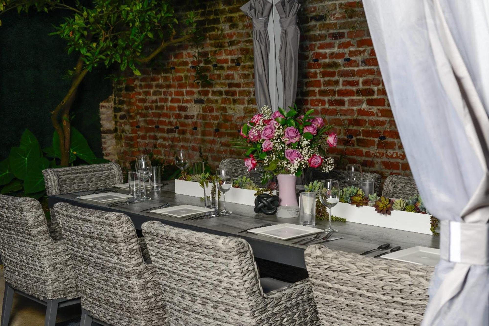 5 Bedroom - Sleeps 8! Steps From Bourbon Street! Nueva Orleans